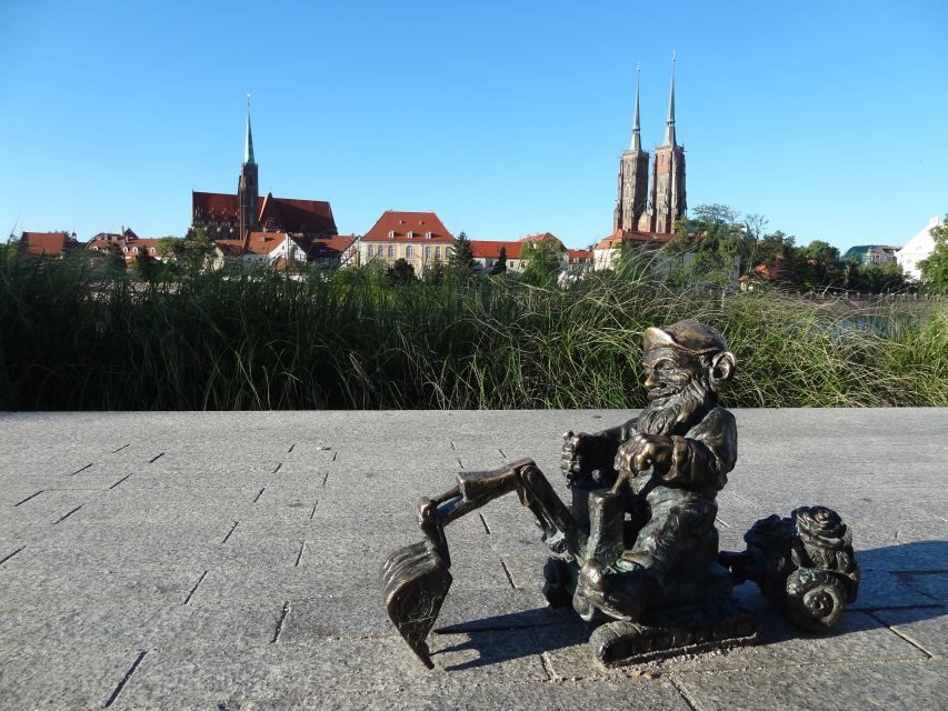 Oder river cruise and walking tour of Wroclaw - The 45-minute Oder River cruise: quick, scenic, and full of switching viewpoints