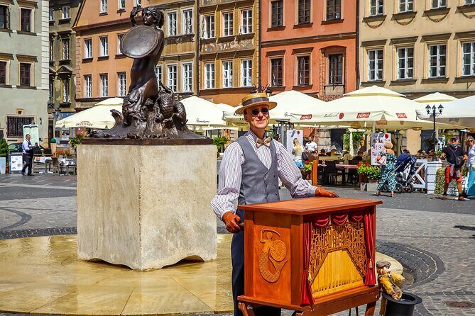 Old Town Warsaw Walking Tour - Guides and language: English works, but positioning helps