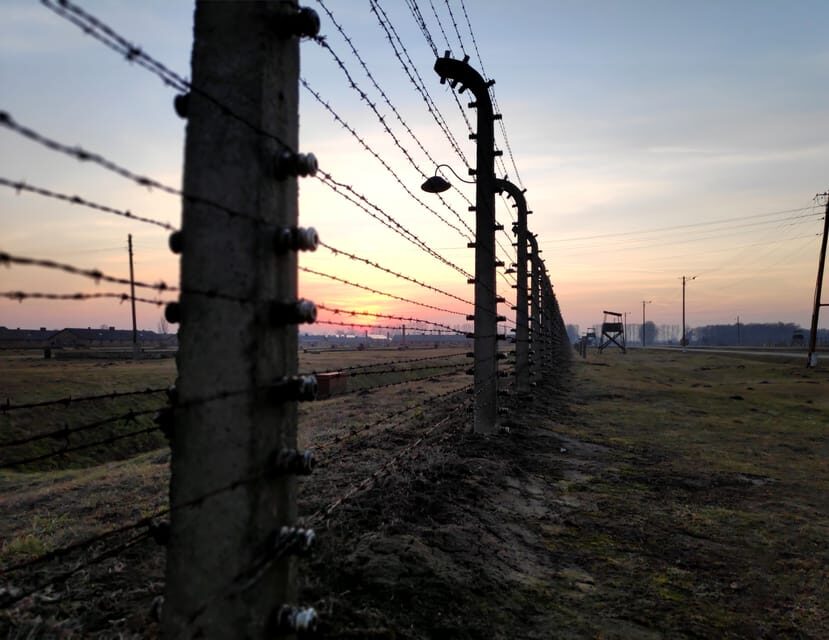 Oswiecim: Auschwitz-Birkenau Skip-the-Line Entry Tickets - Meeting Point Tips (Based on Real-World Start Issues)