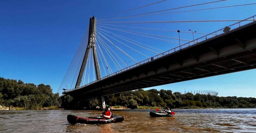Packrafting kayaking guided tour Vistula river Warsaw Poland - Packrafting on the Vistula: the smart way to see Warsaw from river height