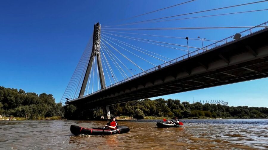Packrafting kayaking guided tour Vistula river Warsaw Poland - Meeting point and first steps: why arriving early matters here
