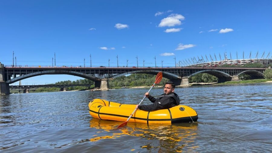 Packrafting kayaking guided tour Vistula river Warsaw Poland - Gear and instruction: calm harbor time makes a huge difference