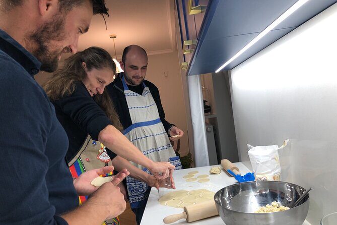 Pierogi Class and Liquor Tasting with View on Warsaw - Where you start: Wahadło 2 and the home-kitchen vibe