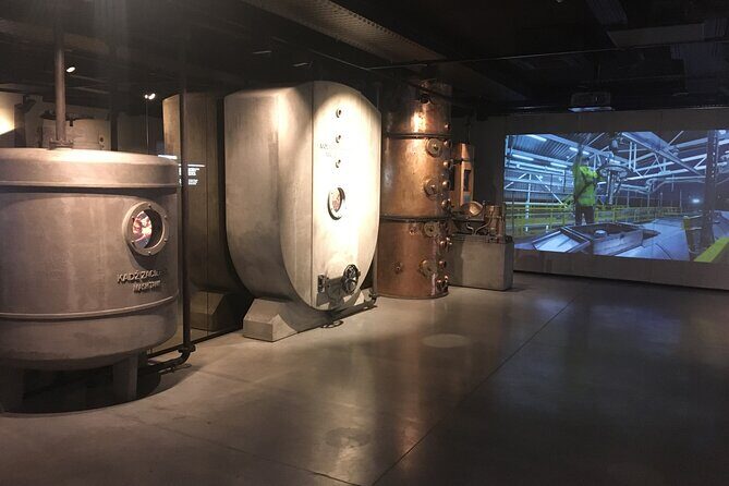 POLIN Museum + KONESER Polish Vodka Museum: SMALL GROUP TOUR /inc. Pick-up/ - Group size, pickup, and the comfort details that matter