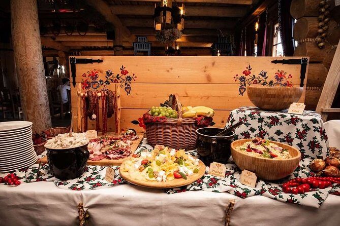 Polish Folk Show and Dinner From Krakow - Skansen Smaków and How the Night Actually Unfolds