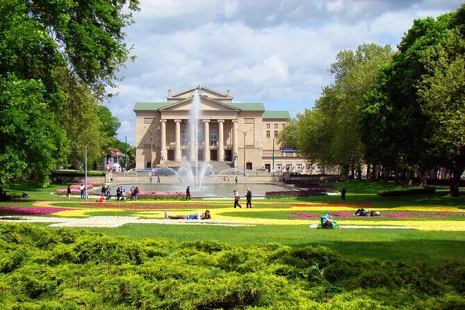 Poznań Experience 2-Hours Guided Walking Tour - Liberty Square Sets the Tone: 19th-Century Grandness and Modern Meaning