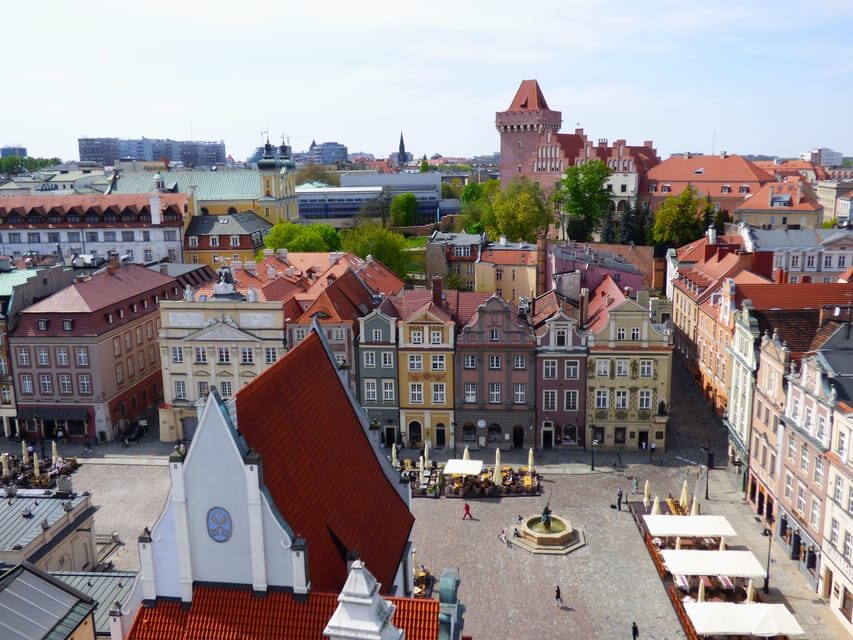Poznań: Private or Public Highlights Tour with a local guide - A local-guide walk that fits real time limits