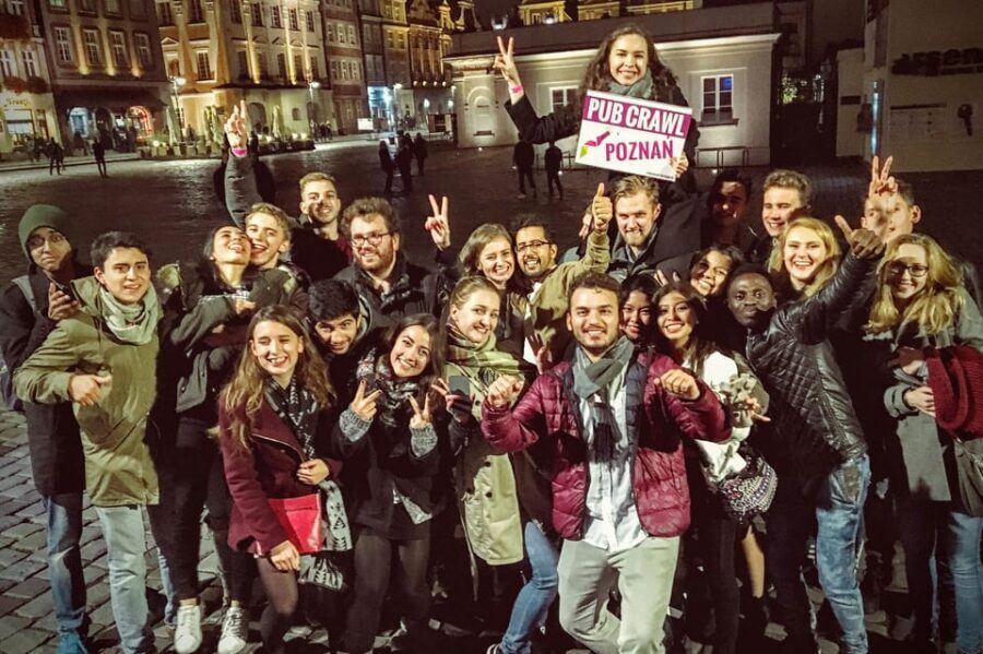Poznan: Pub Crawl with Free Club Entry - The free welcome shots: why they change the whole budget
