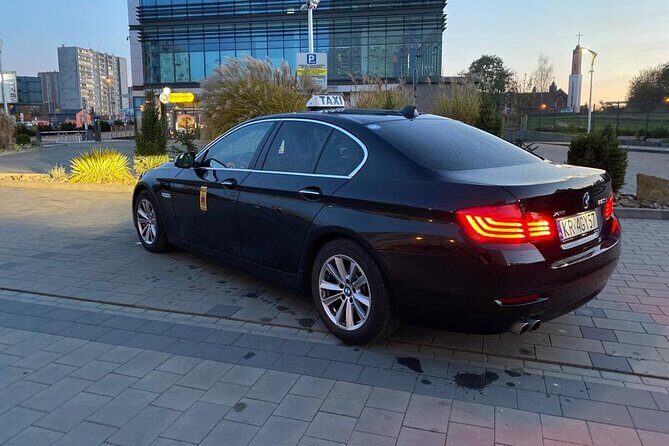 Private Airport Transfer from/to Krakow Balice Airport - Comfort details that actually matter