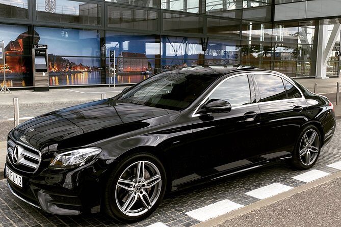 Private Airport Transfer (GDN) to City Center Gdansk (1-3 PAX) - Getting Met at Gdansk Lech Wałęsa Airport (GDN)