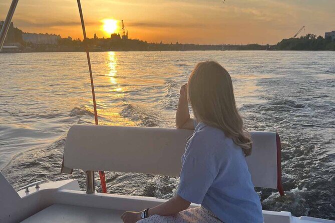 Private Cruise on Vistula in Warsaw for 9 with our Helmsman - Timing Tips: Sunset Skyline vs. Evening Lights