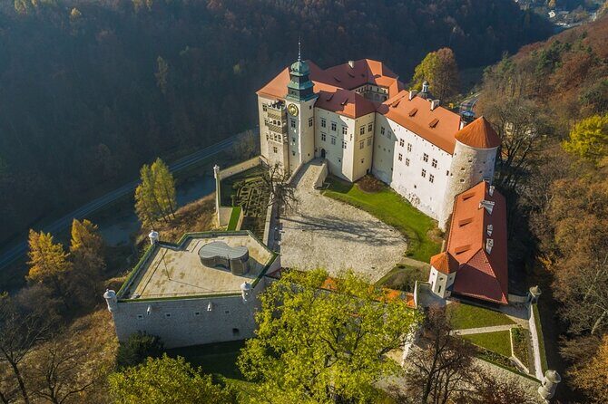 Private Guided Tour to Trail of the Eagles Nests from Krakow - Pickup, drive times, and what the day really feels like