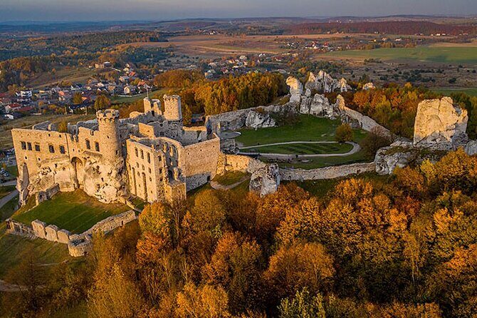 Private Guided Tour to Trail of the Eagles Nests from Krakow - Pieskowa Skała Castle: Renaissance detail you can actually see
