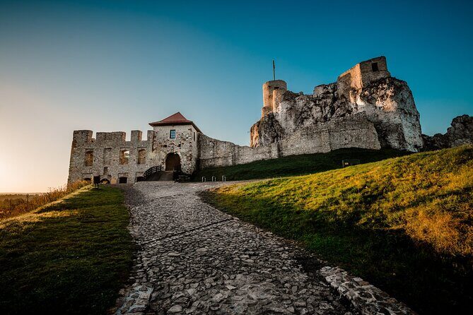 Private Guided Tour to Trail of the Eagles Nests from Krakow - Rabsztyn Castle and Ogrodzieniec ruins: more viewpoints than walls