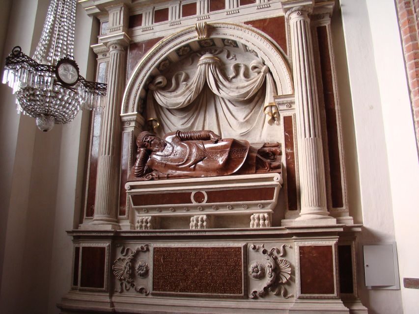 Private Icons of Poznań - Baroque Parish Church: where the tour becomes art history you can walk through