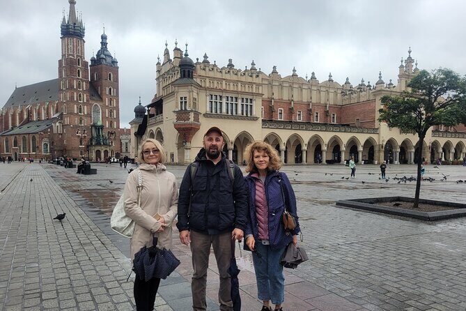 Private Krakow City Tour, Old Town and Jewish District Tour - Kazimierz on foot: synagogues, squares, and ghetto memory