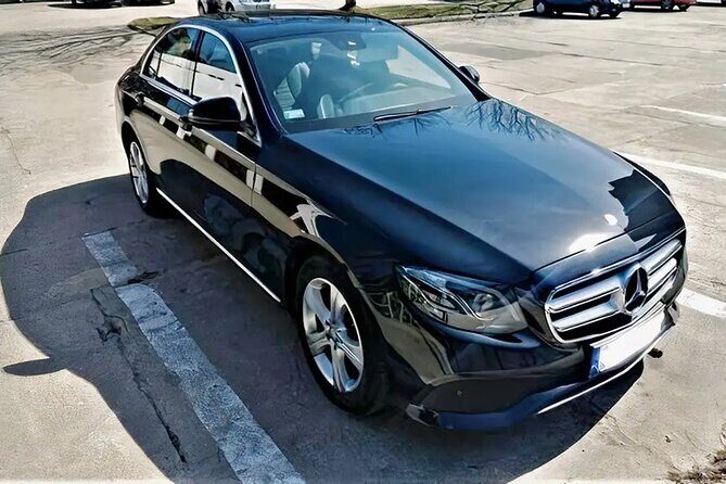 Private Round-Trip Transfer: Warsaw Chopin Airport (WAW) - Quick Takeaways