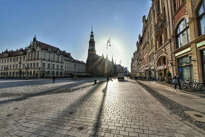 Private "Top Attractions Of Wroclaw" Tour - Ending at the Alexander Fredro monument on Rynek