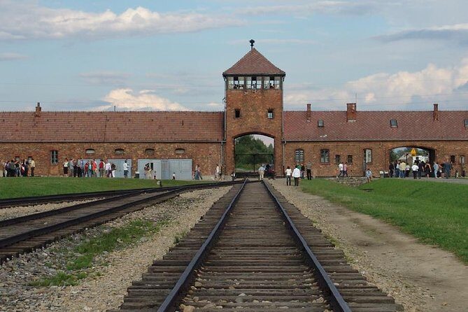 Private Tour to Auschwitz & Birkenau from Katowice - A 6-hour Katowice-to-Auschwitz route that keeps things simple