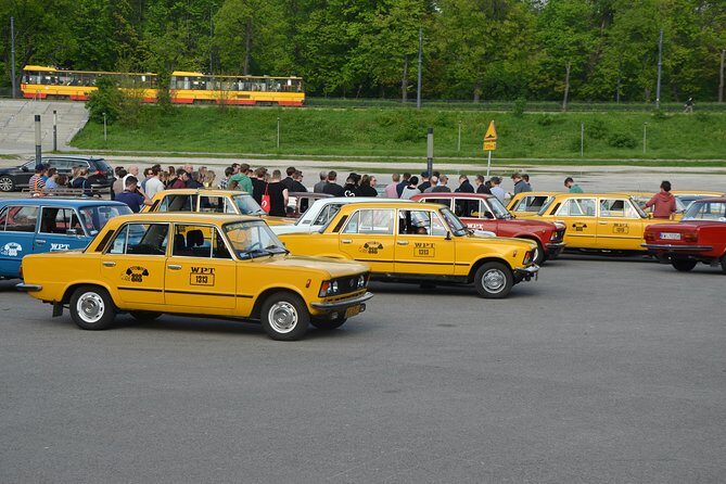 Private Tour: Warsaw's Communist History by Retro Fiat - The Communist Ministerial District: socialist realism for power