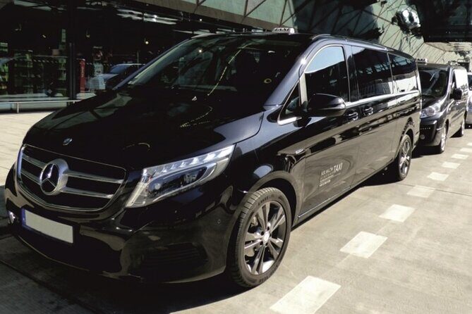 Private transfer | Krakow City - Krakow Airport Balice - Arriving at Krakow Balice: The Meet-and-Greet Moment