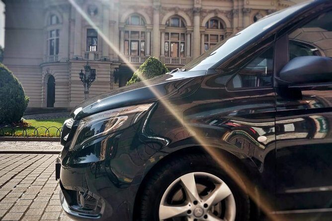 Private transfer: Krakow City - Krakow Airport - The Ride Time: What About 25 Minutes Really Means