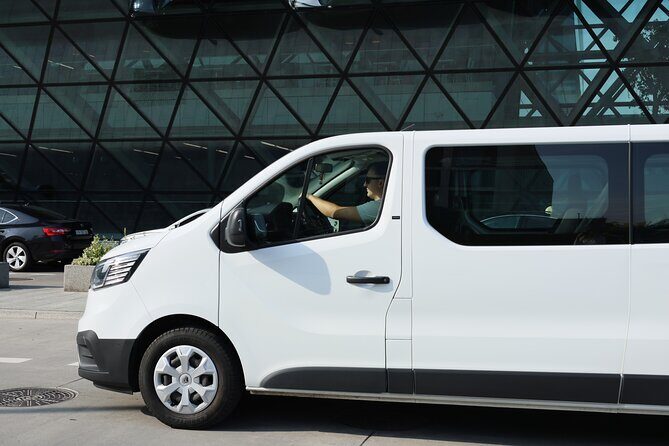 Private Transport from Airport to Krakow City Center Vice Versa - Quick Take