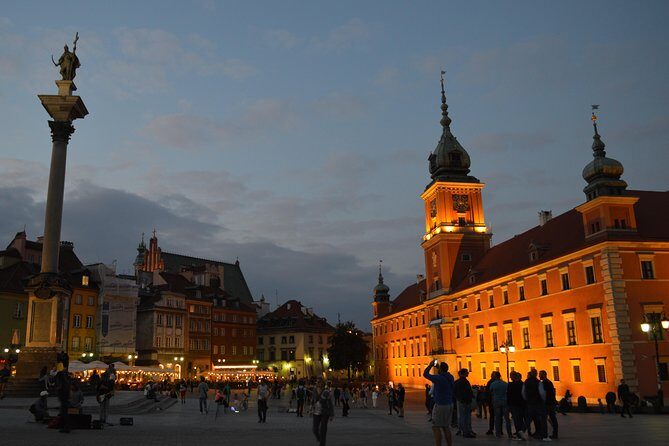 Private walking tour: all about Warsaw - Meeting at Sigismund’s Column and finishing at the Palace of Culture and Science