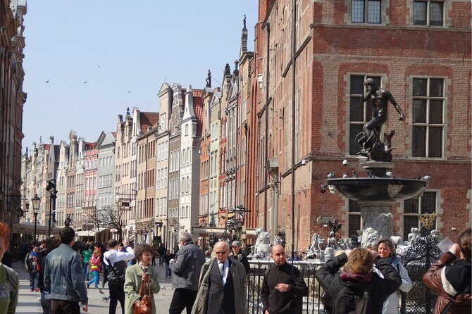 Private Walking Tour of Old Gdańsk with an architect-guide - Tower climbing, clock machines, and when to choose the optional church