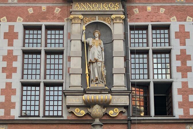 Private Walking Tour of Old Gdańsk with an architect-guide - Leaving Old Town for Main Town: the medieval fortification viewpoint