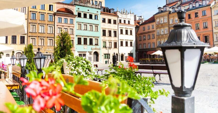 Private Warsaw City Tour - Old Praga: a different Warsaw with pre-war street fragments