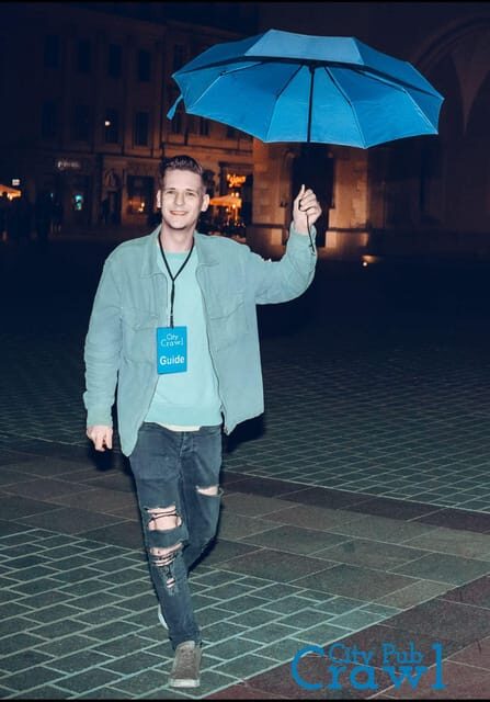Pub Crawl - 1-hour Open Bar then Vip to 5 Clubs - Krakow - What the Guides Do That Actually Matters