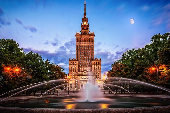 Quick - 3 hour - Overview of Warsaw - Old Town on foot: reconstruction as the main story