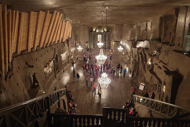 Salt Mine Tour and Krakow City Tour in one day - Wawel Royal Castle Area: The Krakow Landmark Start