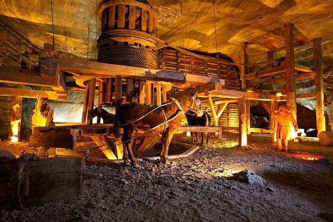 Salt Mine Tour and Krakow City Tour in one day - Getting Picked Up in Krakow and Staying On Track