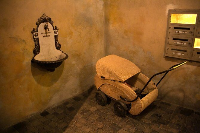 Schindler's Factory and Jewish Ghetto Walking Tour in Kraków - Stop 3: Ghetto Heroes Square and the Chair Memorial