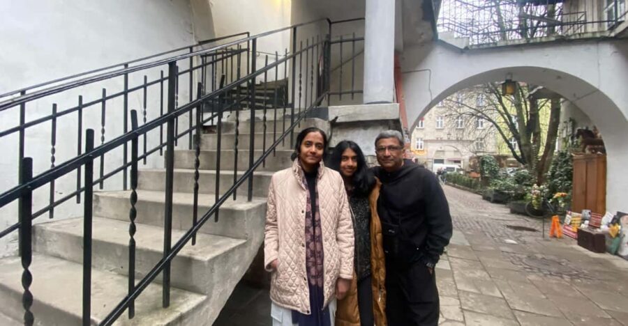 Schindler's List Movie Tour: Historic Sites & Film Location - The route shifts: why the walk includes a few on-foot segments