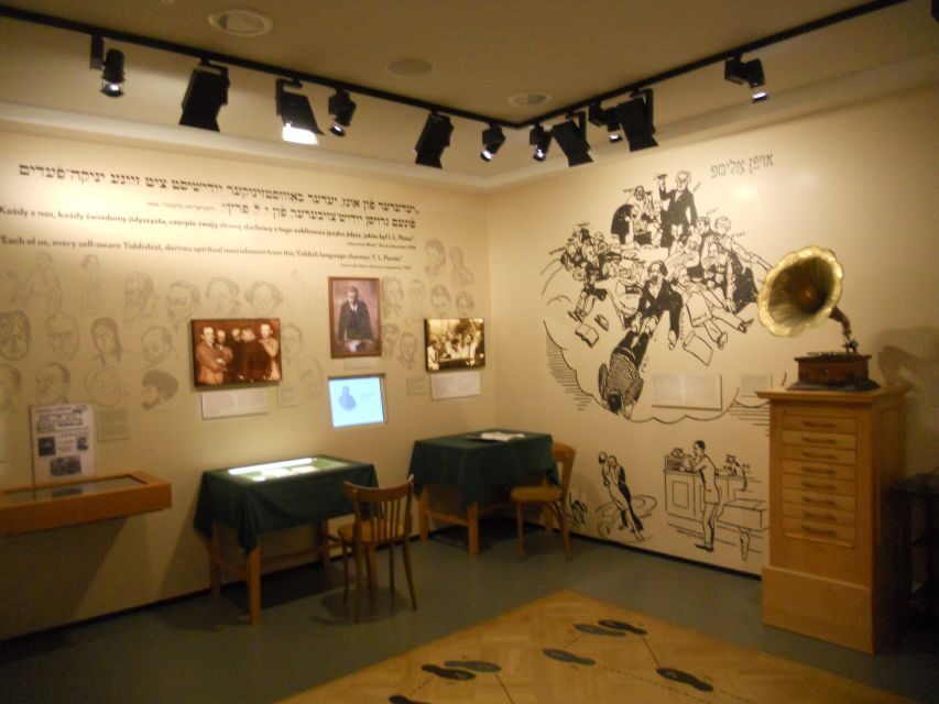 Skip-the-Line Polin Museum Warsaw Jewish History Tour - Your guide makes it personal: language, pacing, and clarity