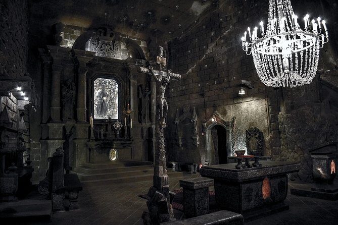 SKIP THE LINE: Private Wieliczka Salt Mine guided tour from Kraków - Wieliczka’s underground “wow” factor in about 4 hours