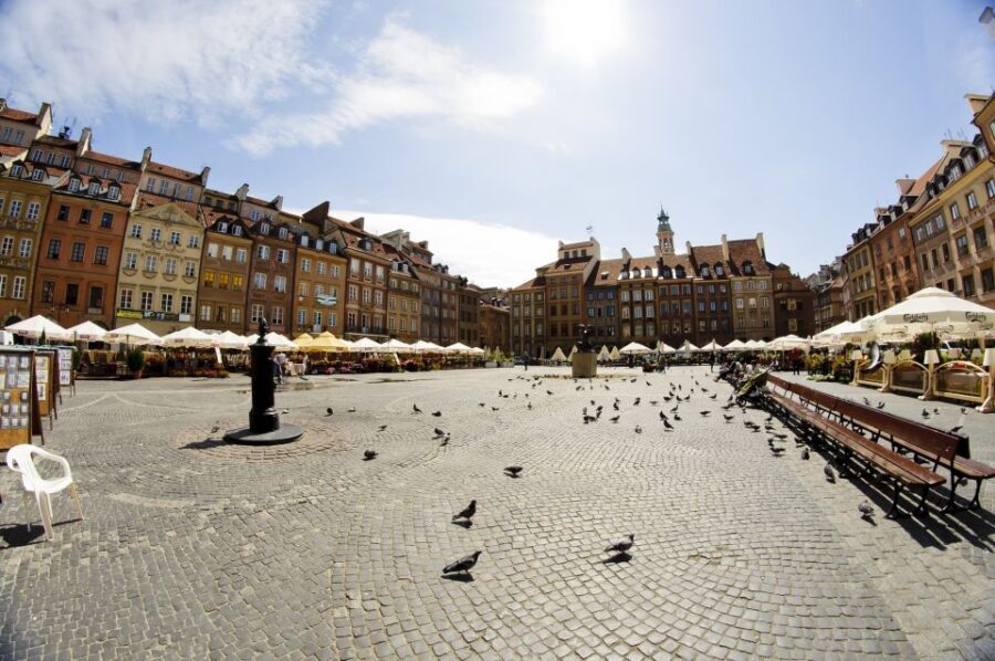 Skip-the-Line Warsaw Royal Castle Private Guided Tour - Language and guide quality: private doesn’t mean vague