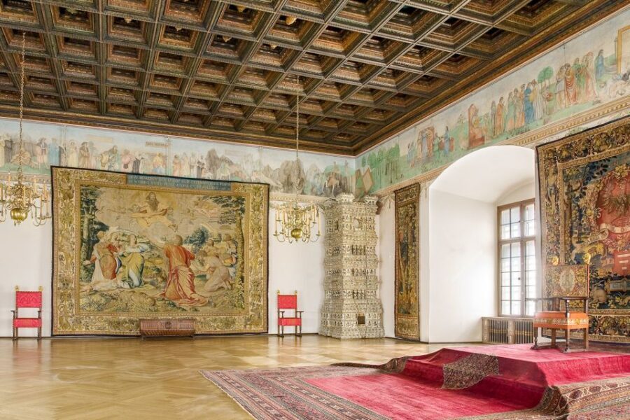 Skip-the-Line Wawel Castle Chambers Private Tour - Your Private Guide: Why the Tour Feels Different in Real Life