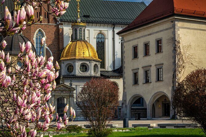 Skip-the-line Wawel Cathedral in Krakow Private Tour - Price and value: what you’re really paying for