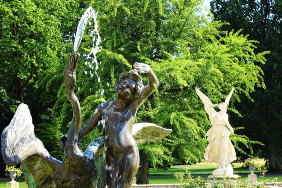 Skip-the-Line Wilanow Palace and Gardens Private Tour Warsaw - Private guide quality: language fluency and human pacing