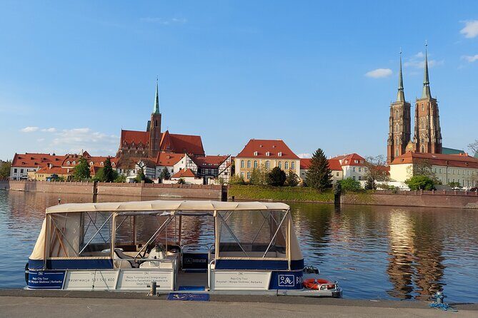 Small Group Boat Tour in Wroclaw - Why this Wrocław katamaran route feels longer than 45 minutes
