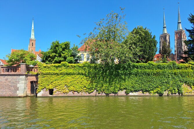 Small Group Boat Tour in Wroclaw - When to go and how to make the most of 45 minutes