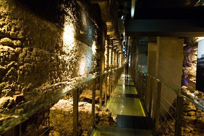 Small-group Rynek Underground Museum Guided Tour in Krakow - Meeting Point Details Near Rynek Główny (So You Don’t Miss the Descent)