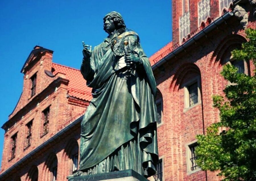 Small-Group Tour from Warsaw to Torun with Lunch - Copernicus House: turning a famous name into a real timeline