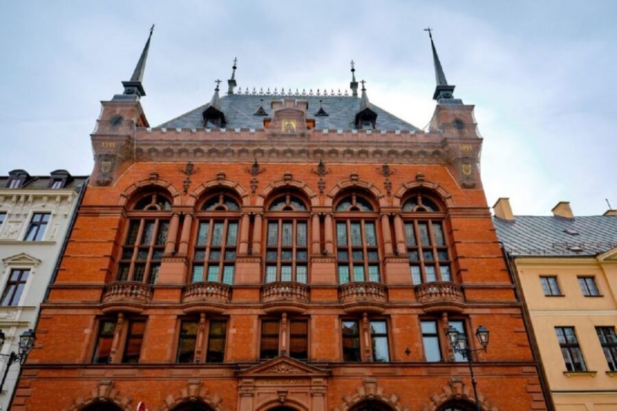 Small-Group Tour from Warsaw to Torun with Lunch - Lunch in Toruń: pierogi comfort, plus one timing warning