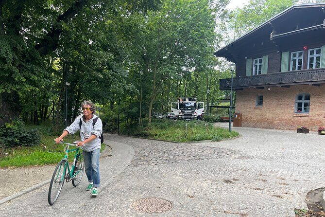 Sopot Private City Walking or Bike Tour with a local architect - Sopot’s spa architecture in practice: Skwer Kuracyjny and the Changing Rooms