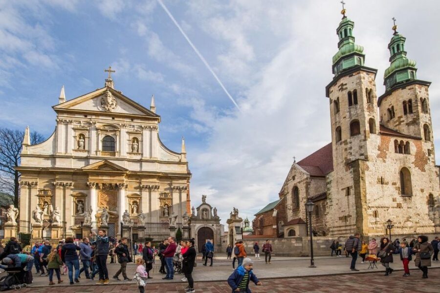 St. Mary's Basilica and more - a short walk with a guide - Should You Book St. Mary’s Basilica and More?